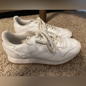 Reebok classic unisex white tennis shoes size 7.5